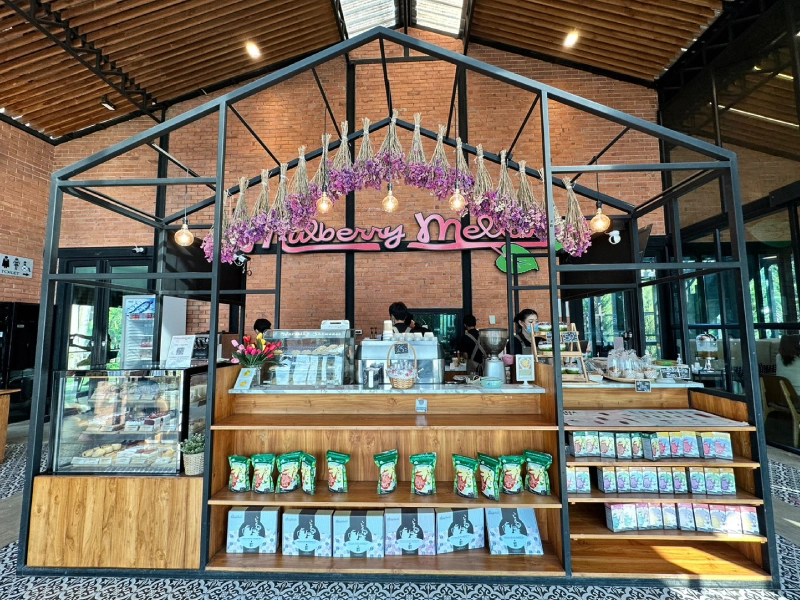 เคาน์เตอร์ร้านคาเฟ่ Mulberry Mellow